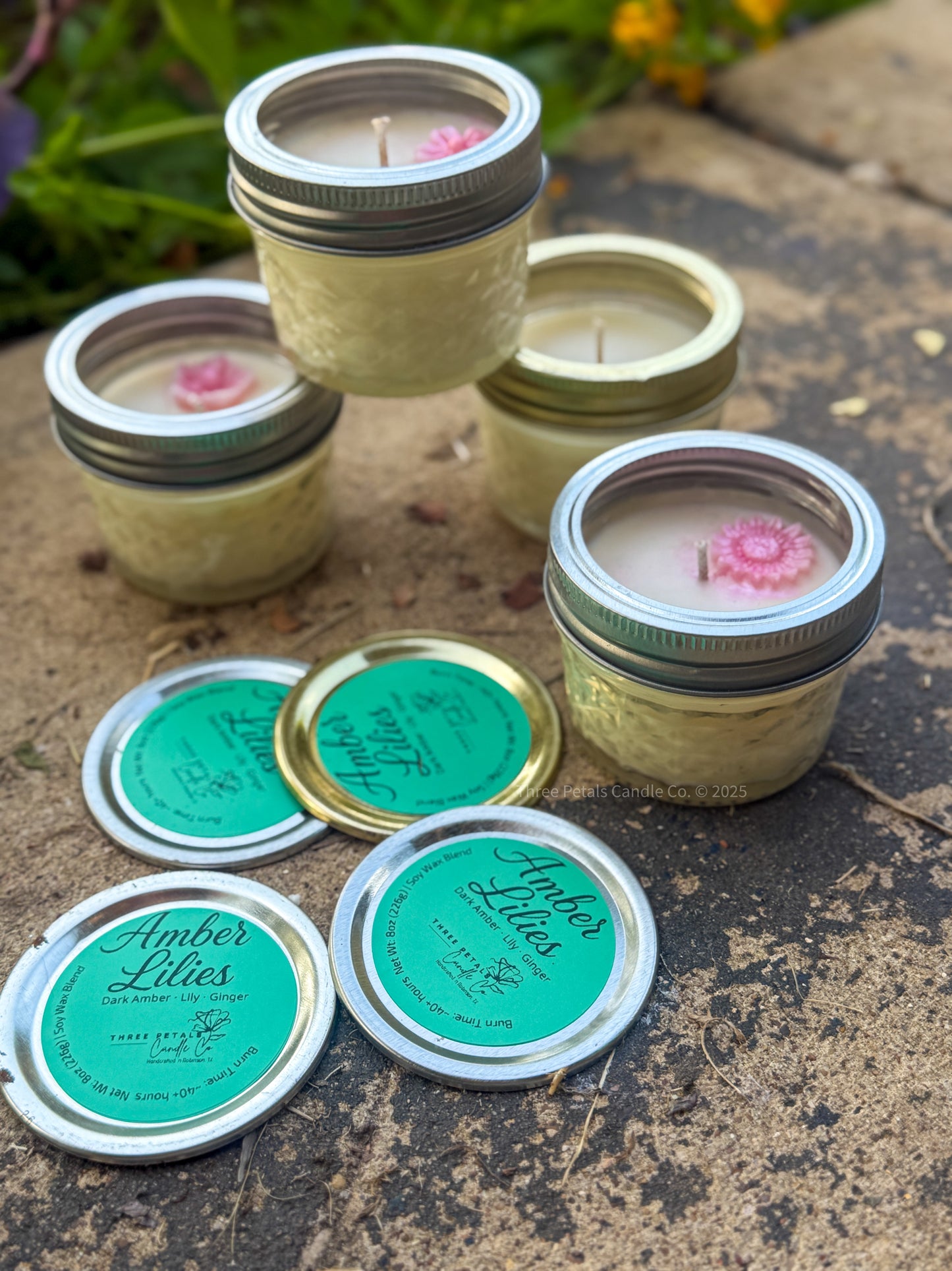 Amber Lilies – 6 oz Soy Wax Candle in Reusable Mason Jars